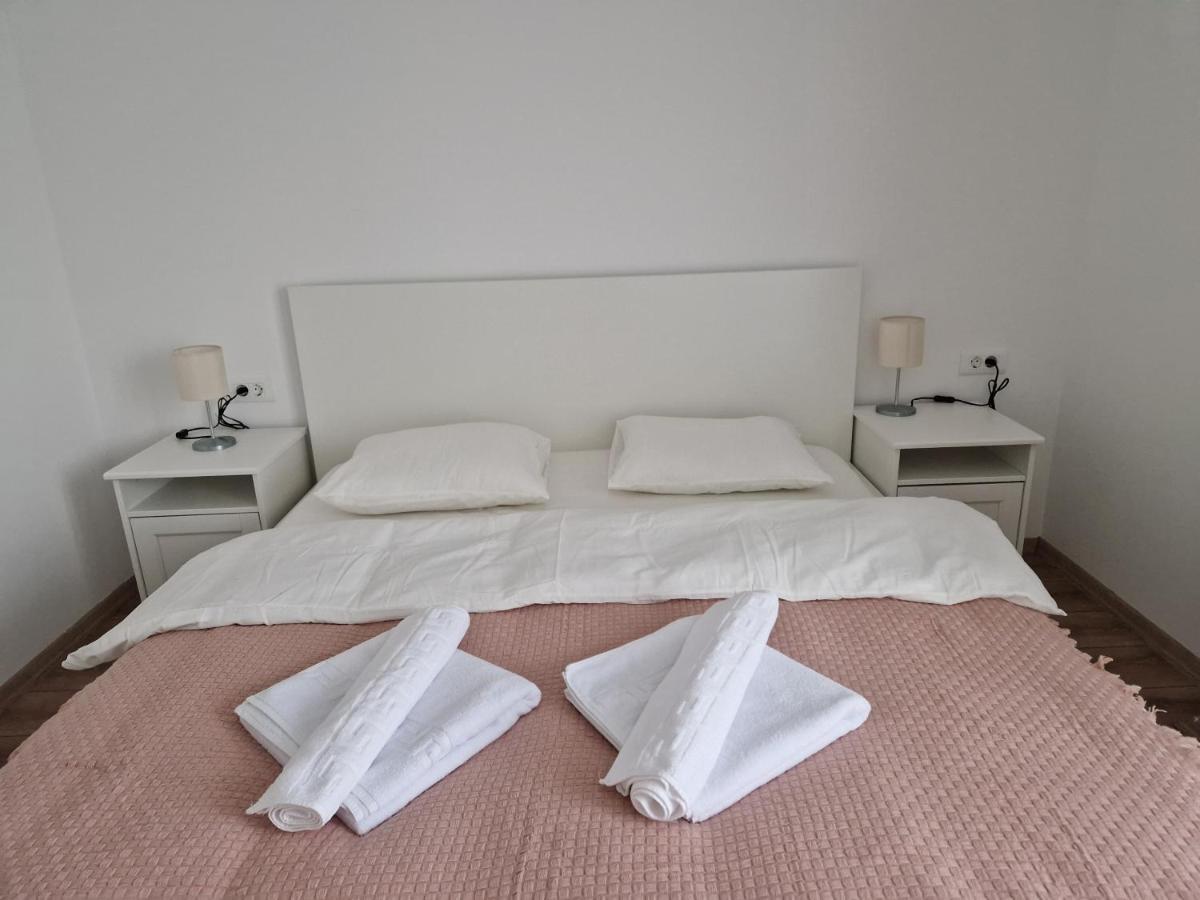 Star Airport Residence Otopeni Exteriör bild